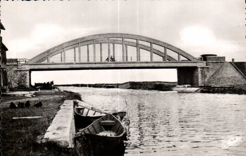 Carnon-Plage — Ansicht des neuen Brückenteils der Straße nach Montpellier — Editions Narbo, Toulouse - Vorderseite