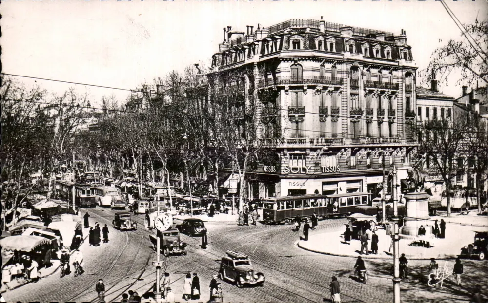 Place Jeanne d'Arc, Toulouse — Ansicht von der Ecke des Boulevard de Strasbourg — Verleger Labouche Frères - Vorderseite