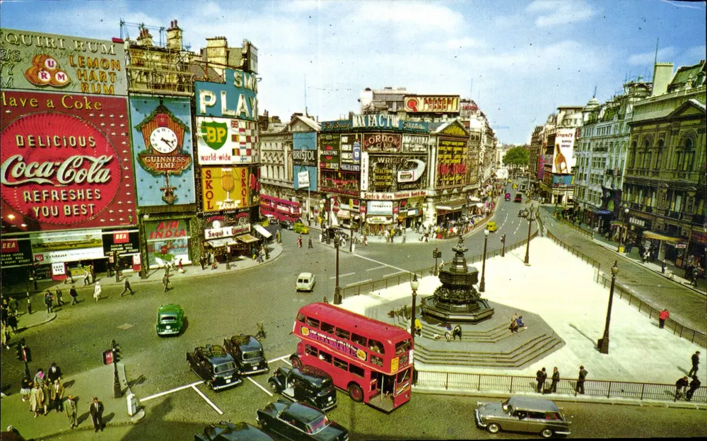 Piccadilly Circus — Londres — The Photographic Greeting Card Co. Ltd. n° C16793 - Frente