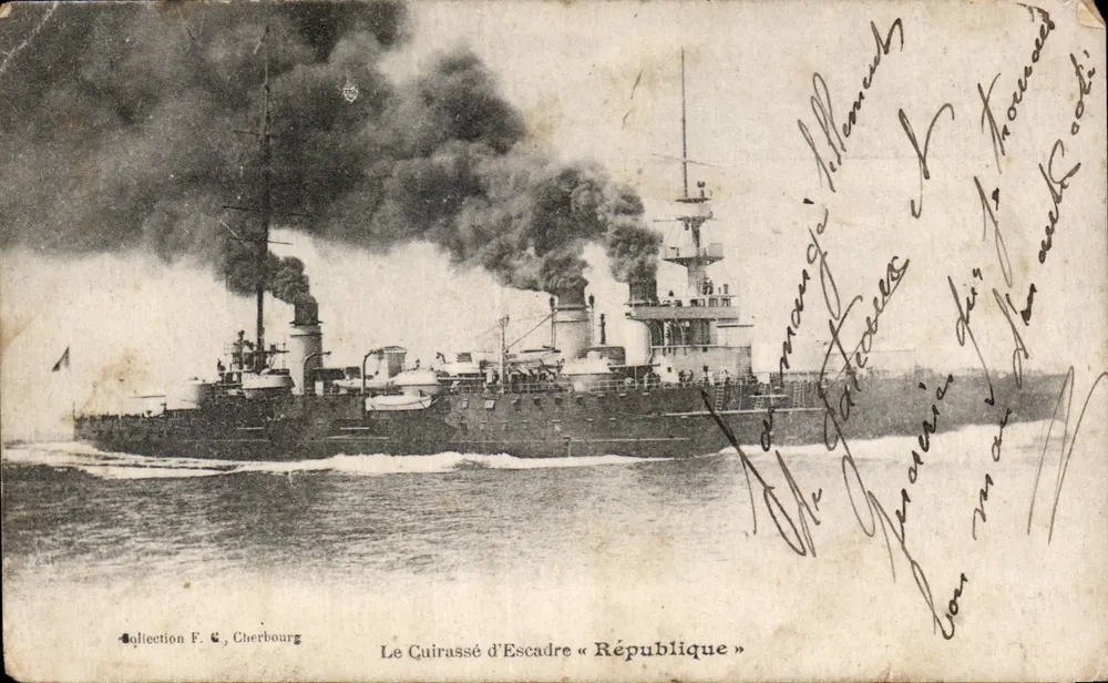 Der Schlachtschiff der Flotte « République » — unterwegs, rauchend — Verlag Collection F. & Cherbourg - Vorderseite