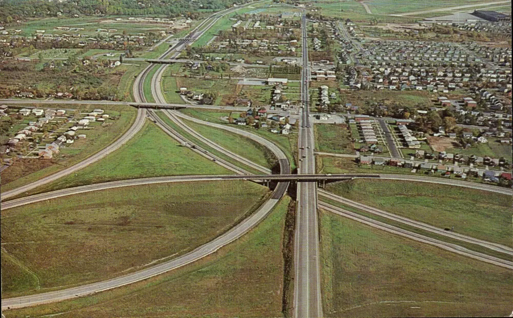 Saída 50, New York Thruway — ponte tri-nível para e da Niagara Falls — Pub. by Nelson, Cleveland and Toledo, Ohio - Frente