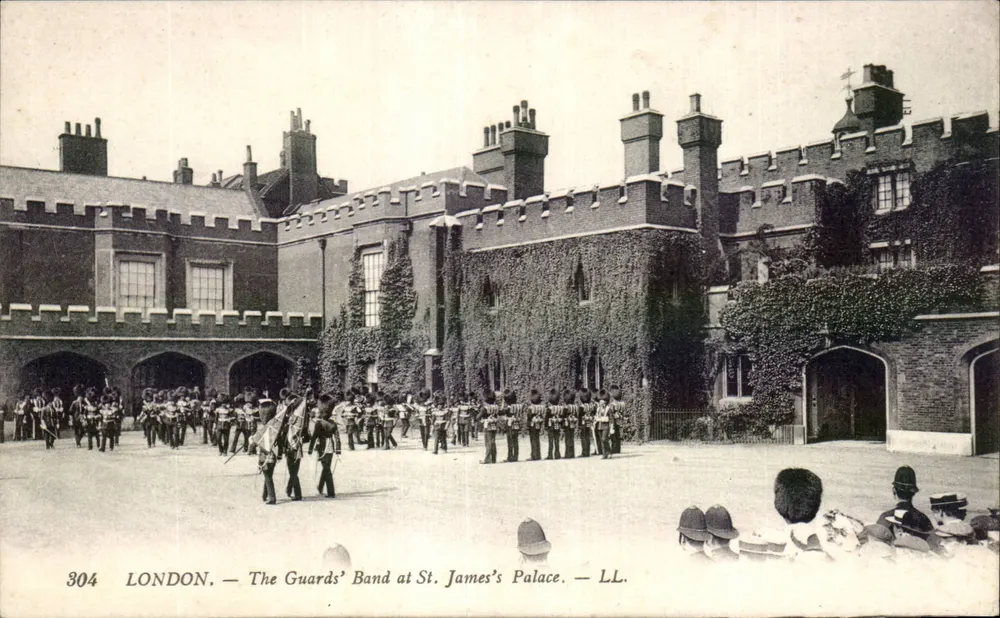 LONDON — Die Gardekapelle am St. James's Palace — LL. — N° 304 - Vorderseite