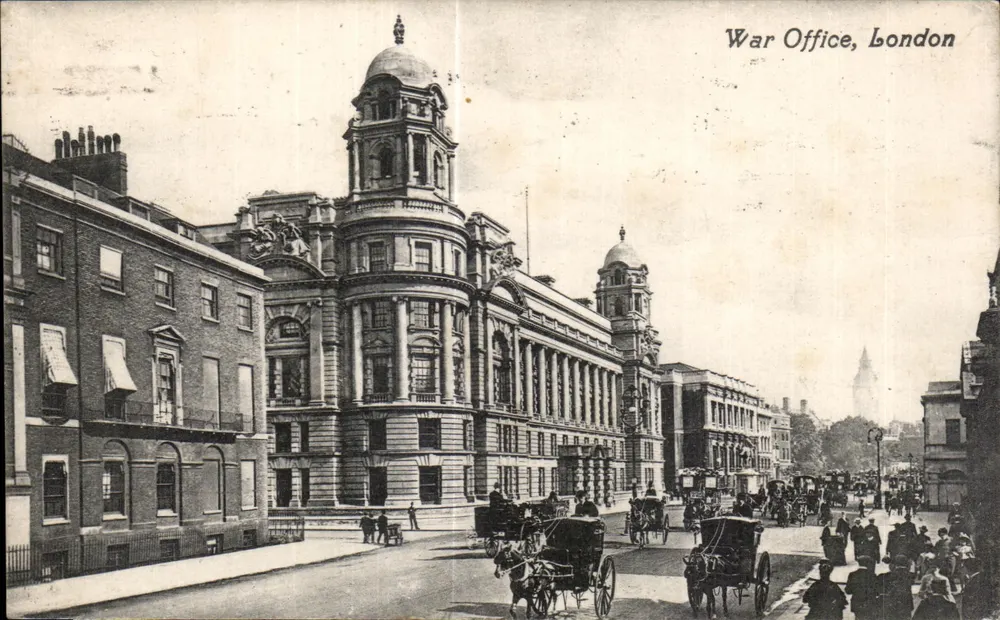 War Office, Londres — vista do edifício e da rua — editor desconhecido - Frente