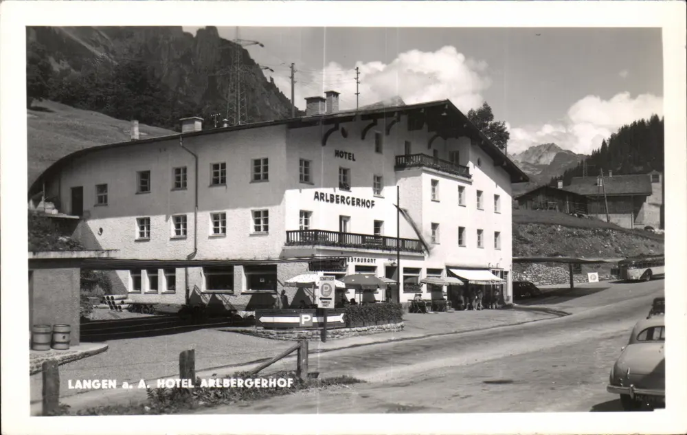 Langen a. A. — Hotel Arlbergerhof - Vorderseite