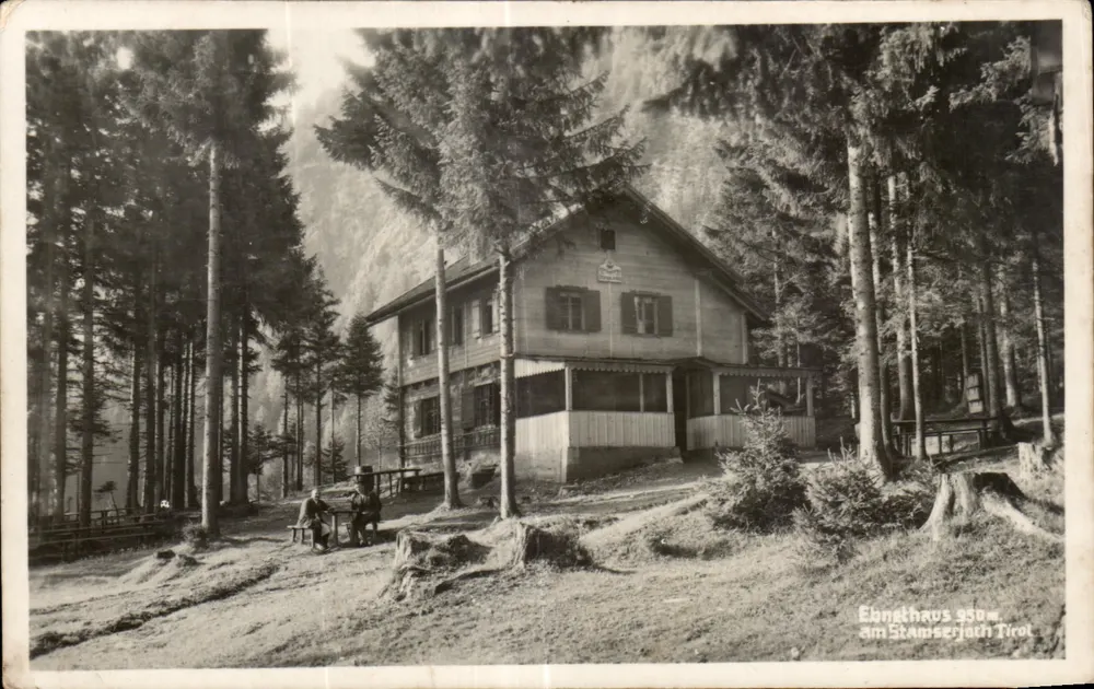 Ehngethaus 950m — cabana de montanha nas florestas do Stubai — editor não identificado - Frente