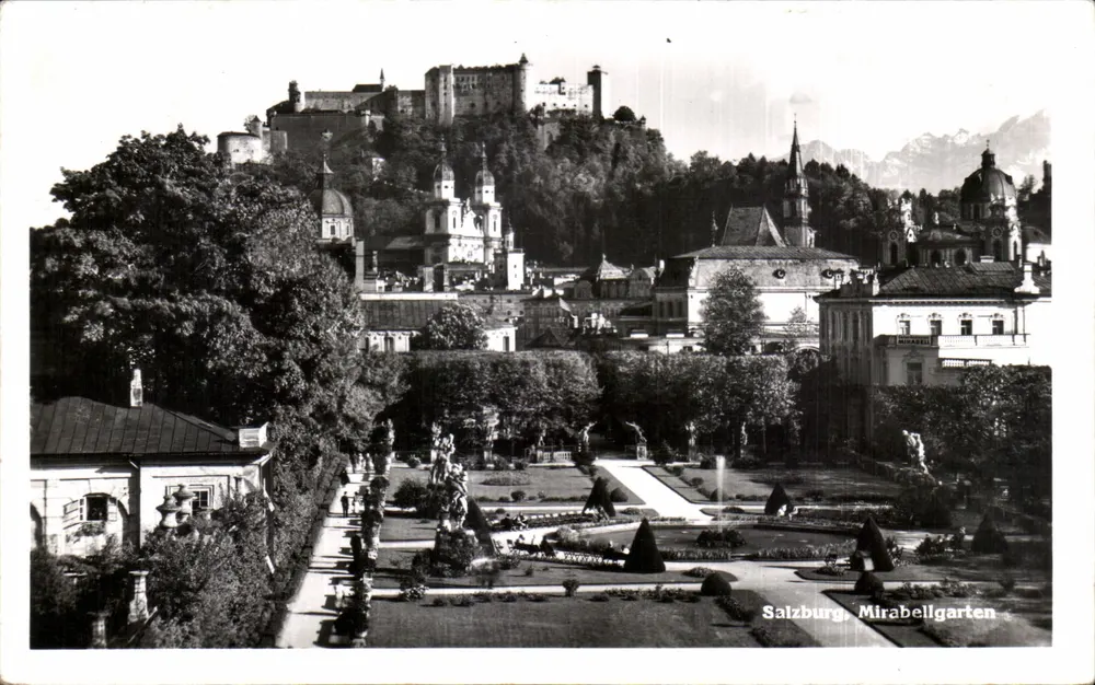 Salzburgo, Mirabellgarten — vista panorâmica com o castelo — Échite Photographie S 502 - Frente