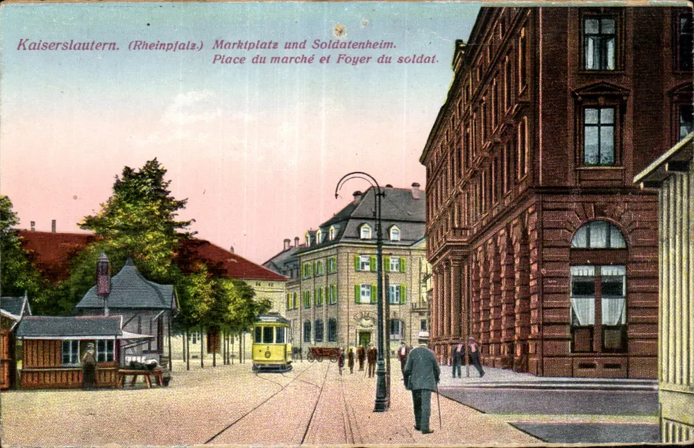 Kaiserslautern. (Rheinpfalz) Marktplatz und Soldatenheim. Marktplatz und Soldatenheim. - Vorderseite