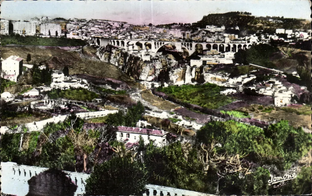 Constantine — Vista Geral — Edição Jomone - Frente