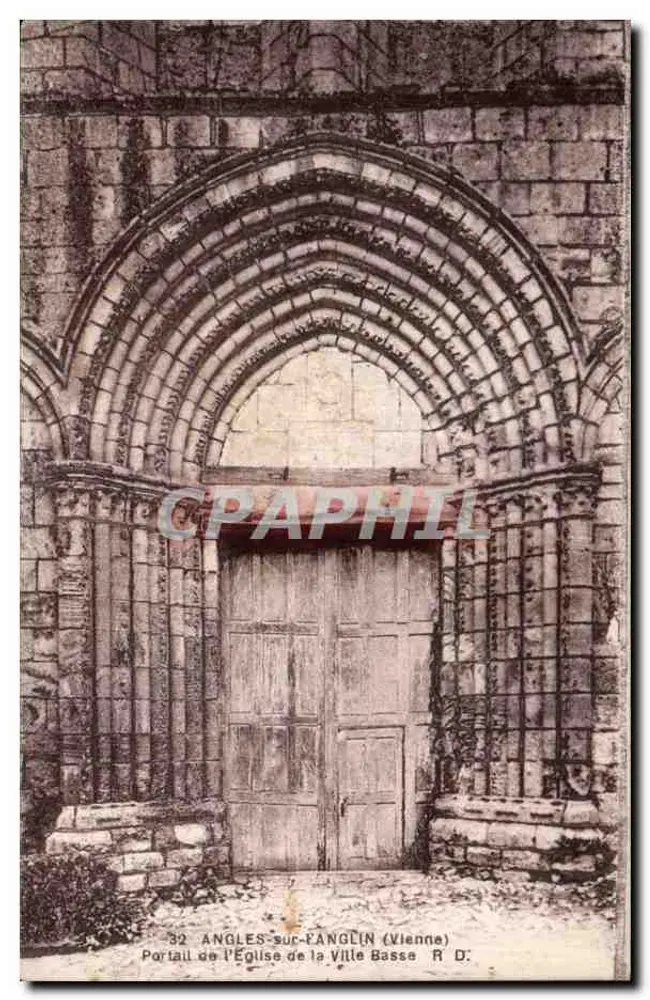 Angles-sur-l'Anglin (Isère) — Portal der Kirche der Unterstadt — R. D. - Vorderseite