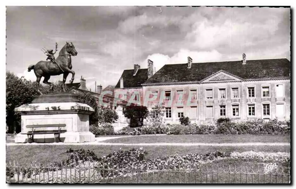 Estátua equestre — Praça do Castelo — Graphite - Frente