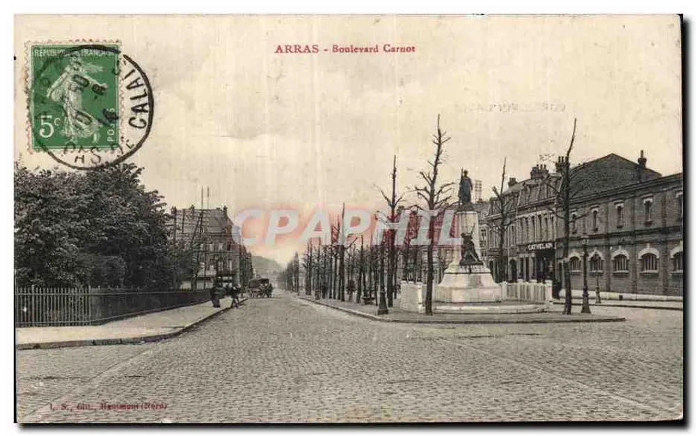 Arras - Boulevard Carnot — vista do monumento central — editor L. S. d'Alain, Neumont (Pas-de-Calais) - Frente