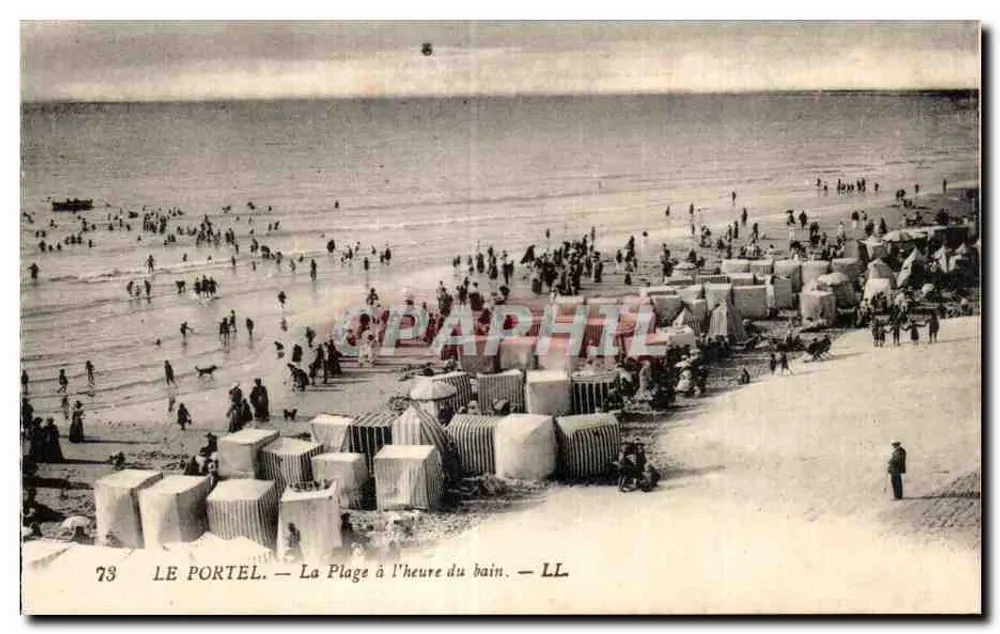 Le Portel — Die Strandpromenade zur Badezeit — LL - Vorderseite