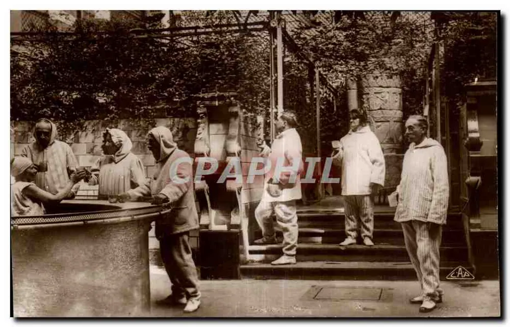 Fonte Madeleine e banhos de pés das Damas — Le Mont Dore — Foto C. A. P. Strasbourg - Frente
