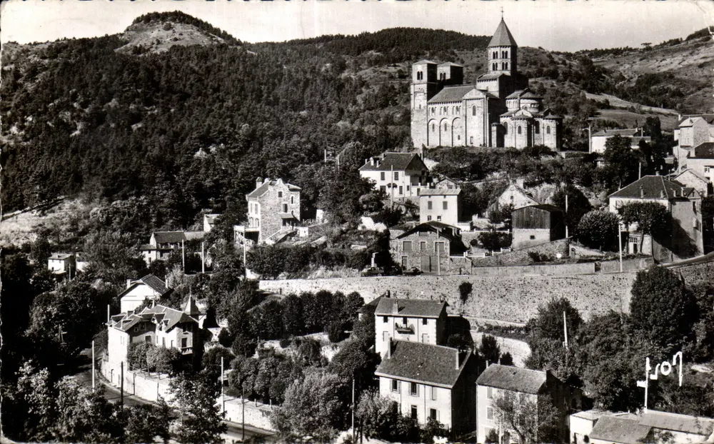 Saint-Nectaire (Puy-de-Dôme) — Die Oberstadt und die romanische Kirche — Les Éditions d'Art - Vorderseite