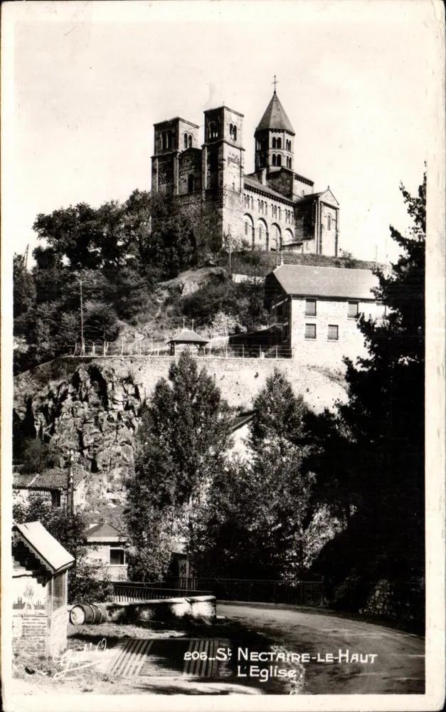Saint-Nectaire-Le-Haut — A Igreja — Editor desconhecido, n° 206 - Frente