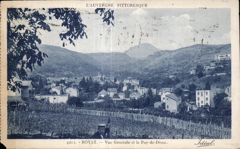 Royat — Allgemeiner Blick und Puy-de-Dôme — Ideal, Nr. 4211 - Vorderseite