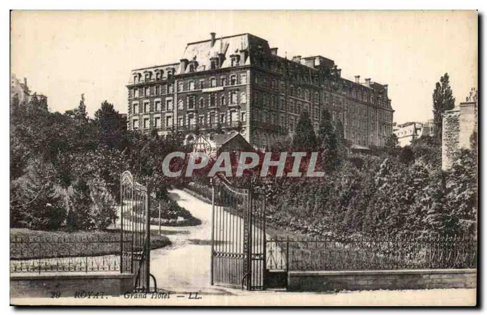 Royat — Grande Hotel — LL. — n°30 - Frente