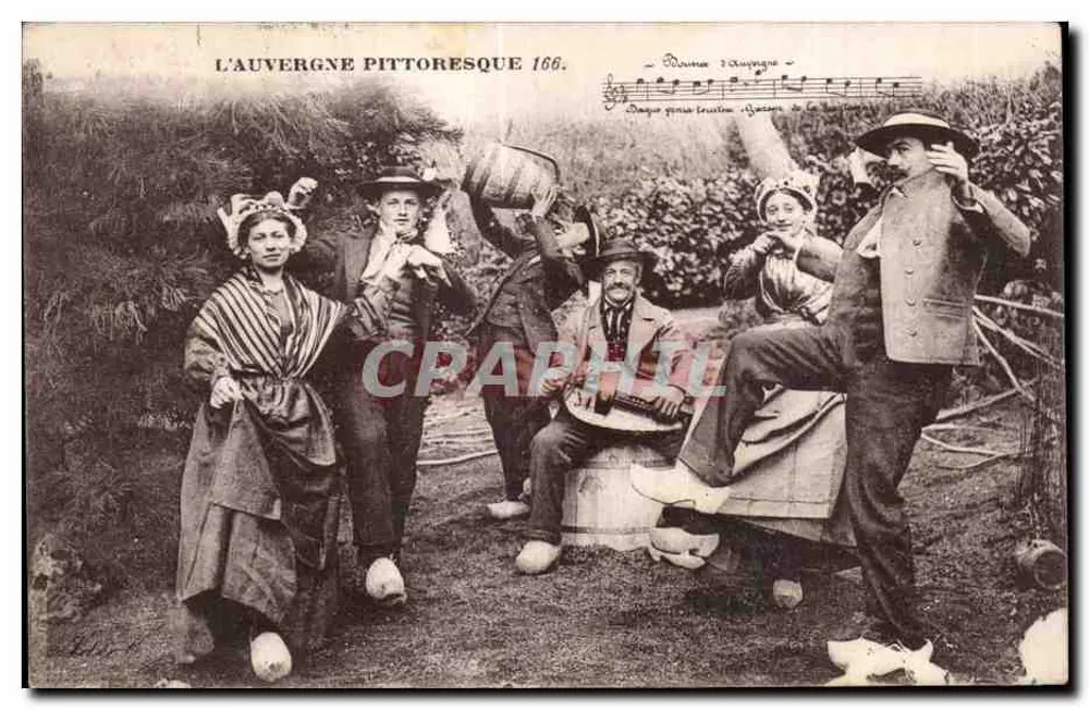 Escena de vida en Auvergne — L'Auvergne Pittoresque 166 — editor no visible - Anverso