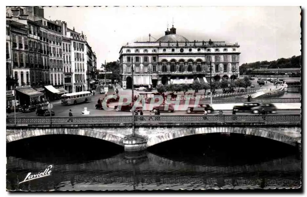 Das Capitole-Theater in Toulouse — Ansicht von der Brücke — Verlag Lavielle - Vorderseite