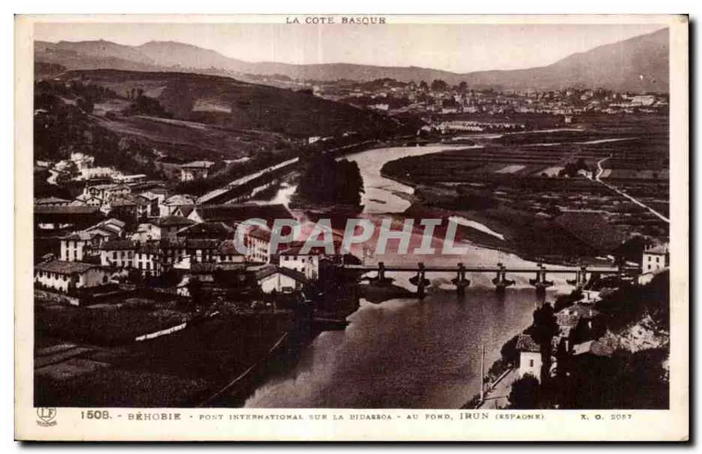 Béhobie — Internationale Brücke über die Bidassoa — im Hintergrund, Irún (Spanien) - Vorderseite