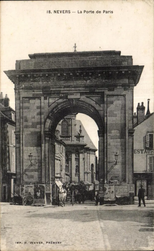 Nevers — A Porta de Paris — IMP. H. WAYER, PRÉMÉRY - Frente