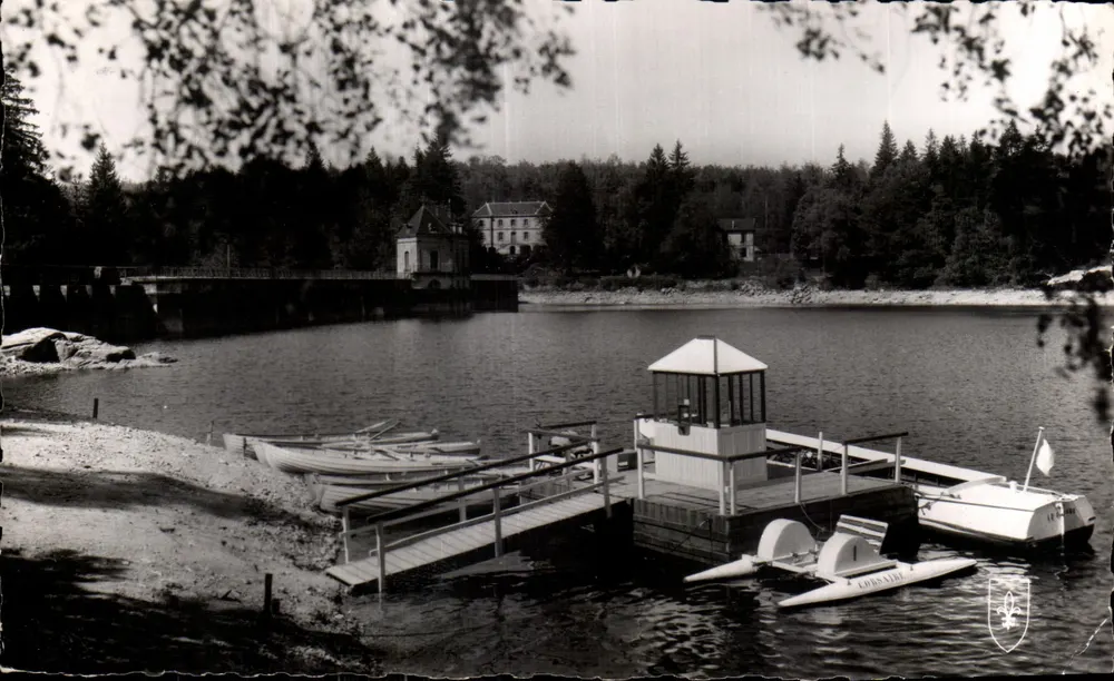 Lago dos Settons — A Dique e um dos Embarcadouros — Louis Suri - Frente