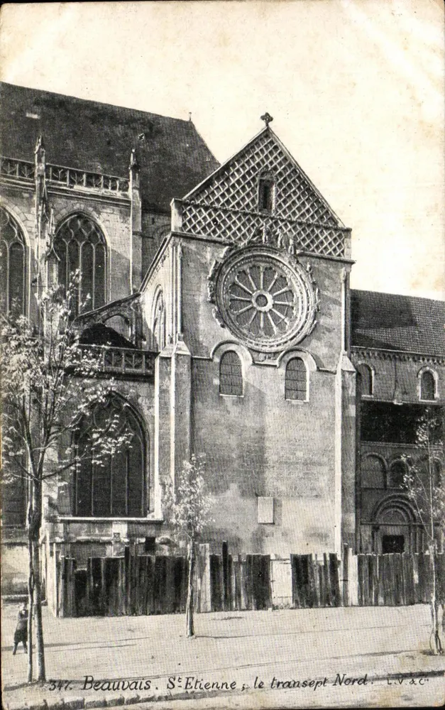 Beauvais. Santa Etienne, o transeto norte — L.V.&C°, n°347 - Frente