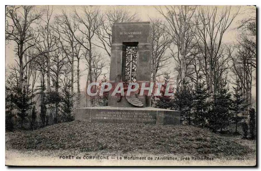 Floresta de Compiègne — O Monumento da Armistício, perto de Rethonde - Frente