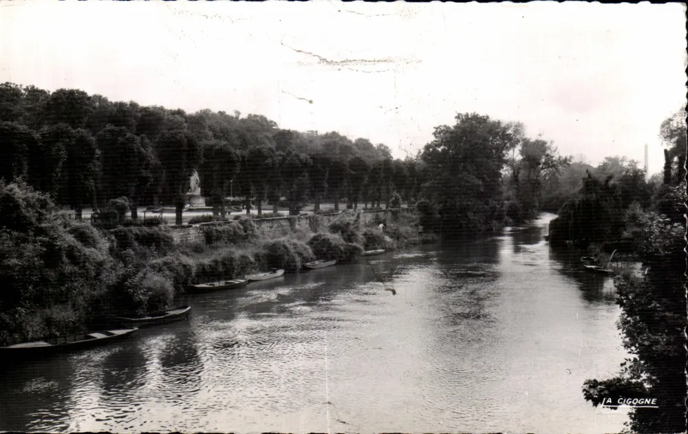 Stadtpark und Kriegerdenkmal in Creil — Oise — Éditions La Cigogne - Vorderseite