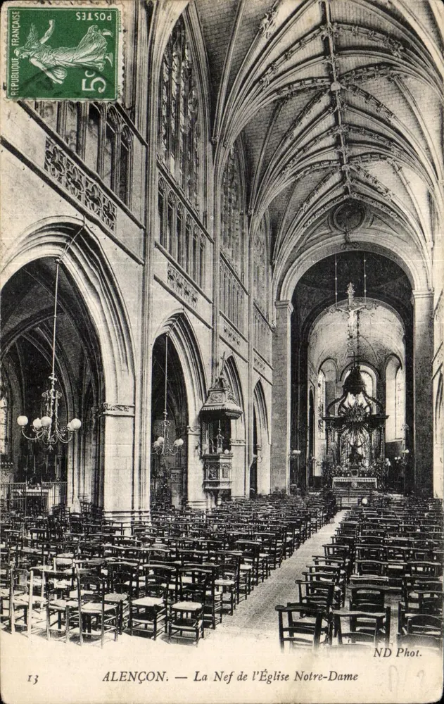 Alençon — Die Nave der Kirche Notre-Dame — ND Phot. - Vorderseite