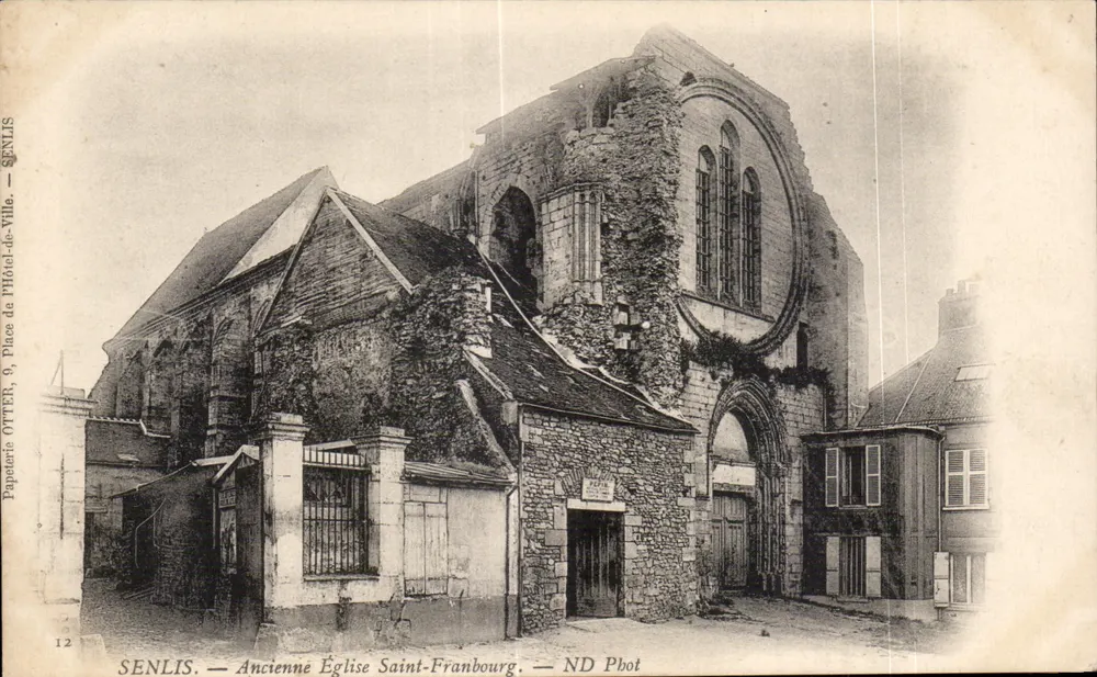 Senlis — Ehemalige Kirche Saint-Franbourg — Papeterie Otter, 9, Place de l'Hôtel-de-Ville - Vorderseite