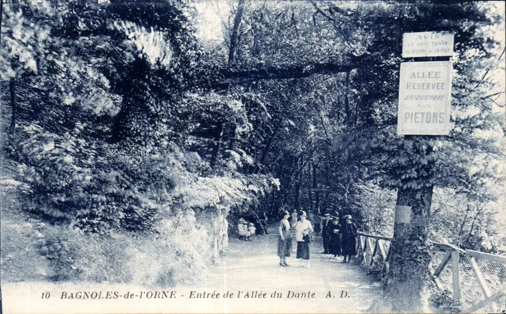 Bagnoles-de-l'Orne - Eingang zur Dante-Allee — A.D. - Vorderseite