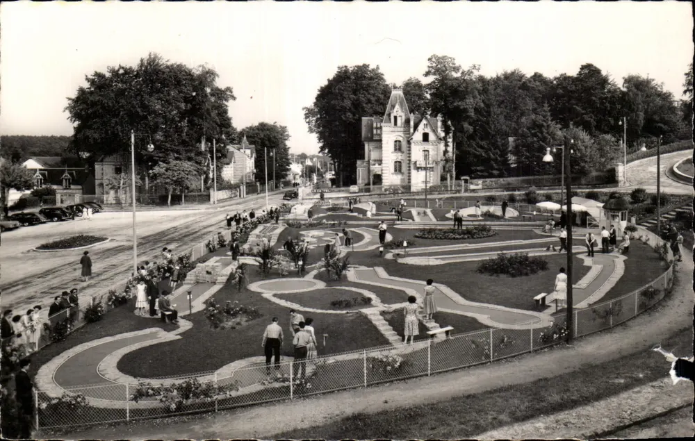 Bagnolles-de-l'Orne — Thermalbad. Der Miniatur-Golf — Verlag R. Gattion, Rue de la Maison (Sienne-et-Oise) - Vorderseite