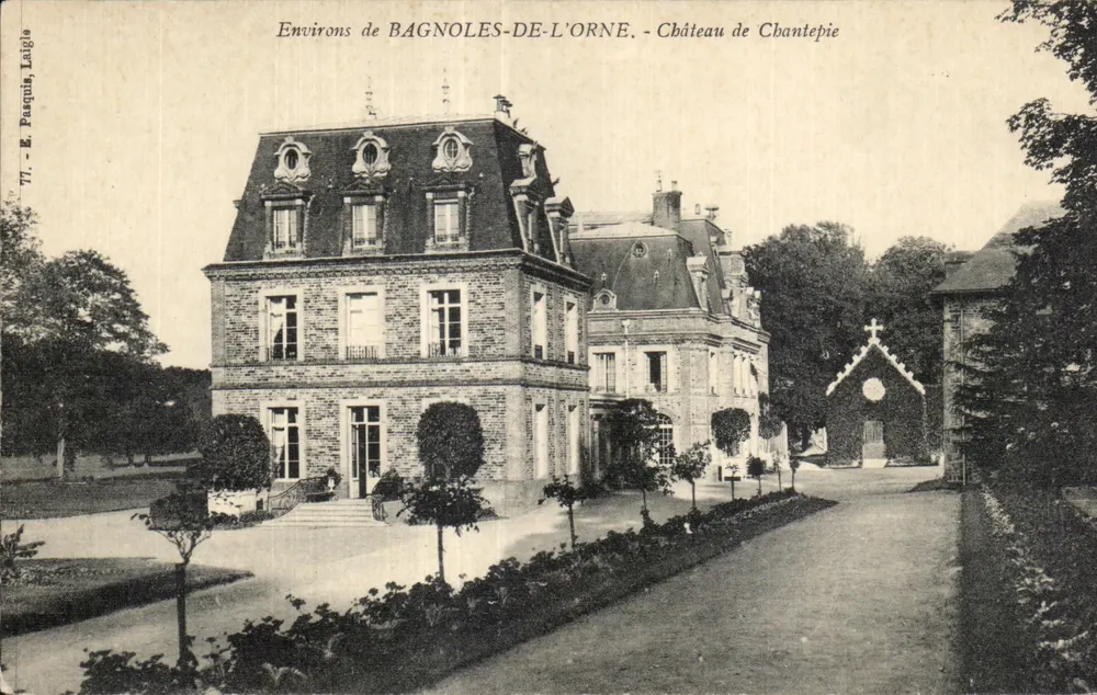 Schloss Chantepie — Umgebung von Bagnolles-de-l'Orne — E. Pasquis, Laigle - Vorderseite