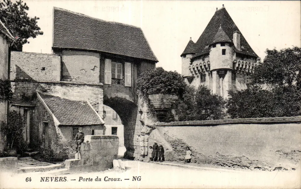 Nevers — Porta do Croux — NG - Frente