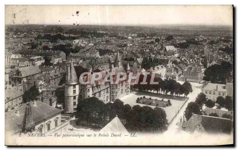 Nevers — Panoramablick auf das Ducal Palace — L.L. - Vorderseite