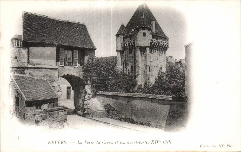 Nevers — Die Porte du Croux und ihre Vorgate, 14. Jahrhundert — Collections ND Phot - Vorderseite
