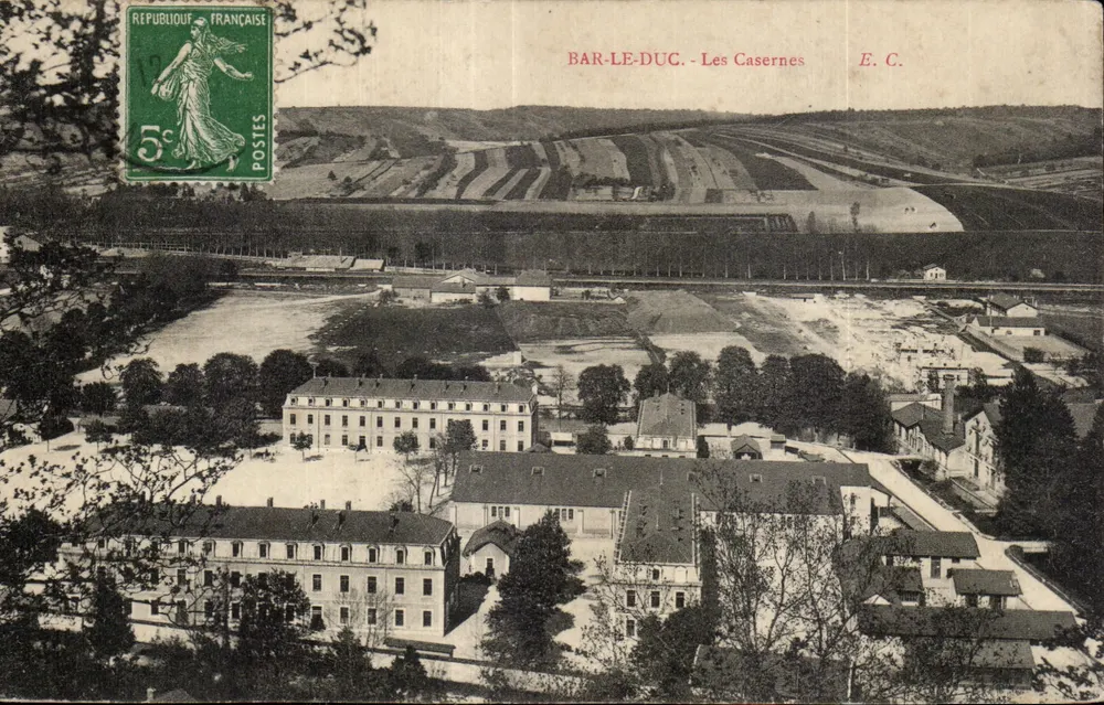 Bar-le-Duc - As Casernas — E. C. — selo 5c República Francesa - Frente