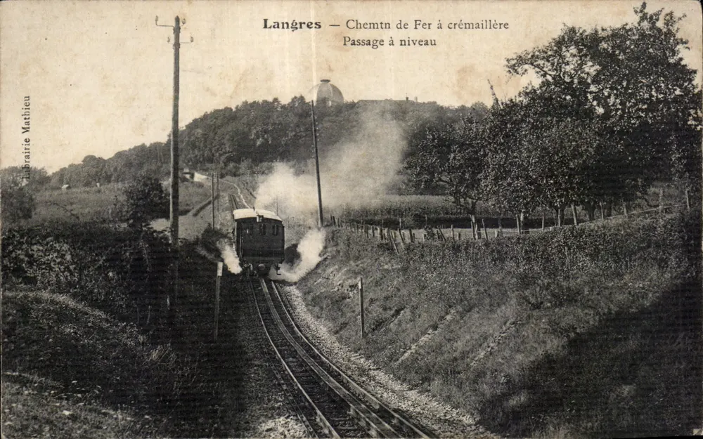 Langres — Schienenbahnübergang — Librairie Mathieu - Vorderseite