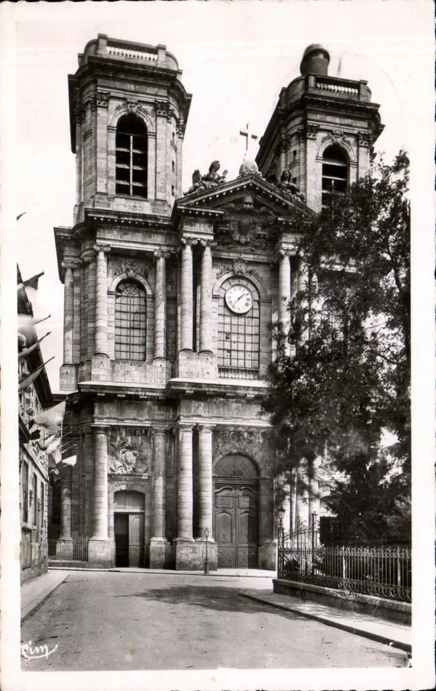 Kathedrale Saint-Mammès — Langres — Authentische Fotografie - Vorderseite