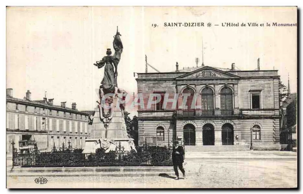 Saint-Dizier — Das Rathaus und das Denkmal - Vorderseite
