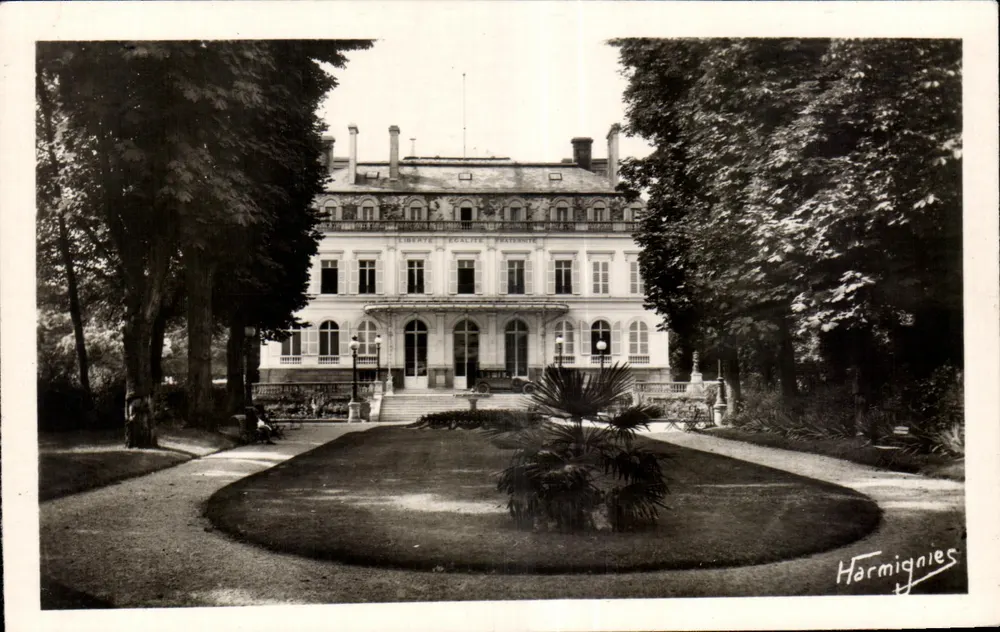 Hôtel de Ville de Epernay — Epernay (Marne) — Edição E. Harmignies, Paris - Frente
