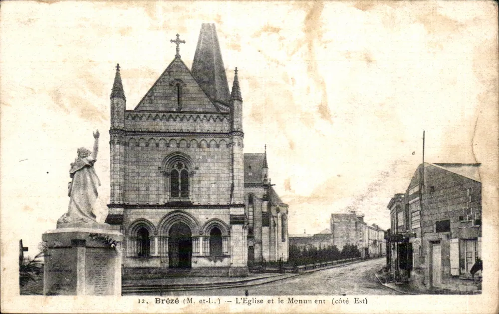 Brézé (M. et L.) — L'Église et le Monument (côté Est) — R. Dornage, Éditeur - Tours - Frente