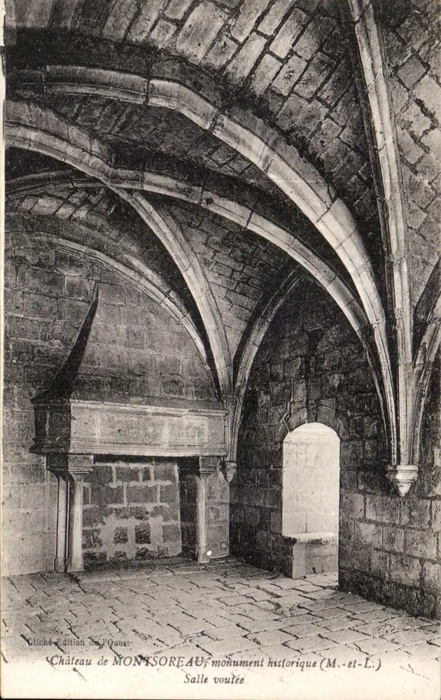 Schloss MONTSOREAU — Gewölbte Halle — Edition de l'Omnat - Vorderseite