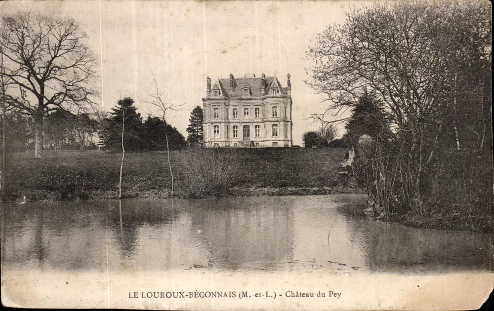 Le Louroux-Bégonnais (M.-et-L.) — Castelo do Pey - Frente