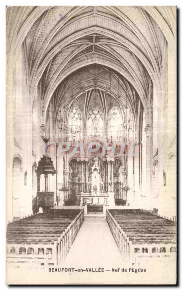 Beaufort-en-Vallée — Nave der Kirche — A. Bréger frères, Paris - Vorderseite