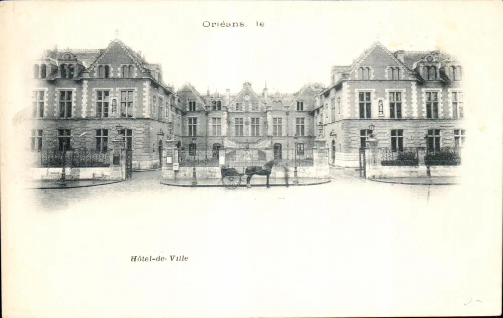 Orléans, Das Rathaus — Ansicht des Gebäudes mit einer Kutsche — Verlag unbekannt - Vorderseite