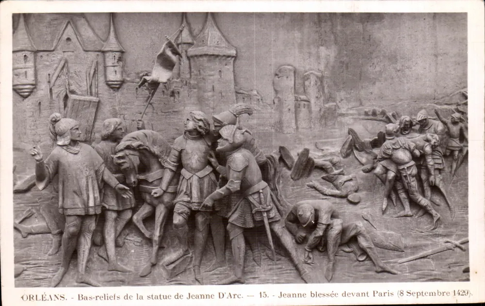 Orléans — Bas-reliefs der Statue von Jeanne d'Arc — 15 — Jeanne verletzt vor Paris (8. September 1429) - Vorderseite
