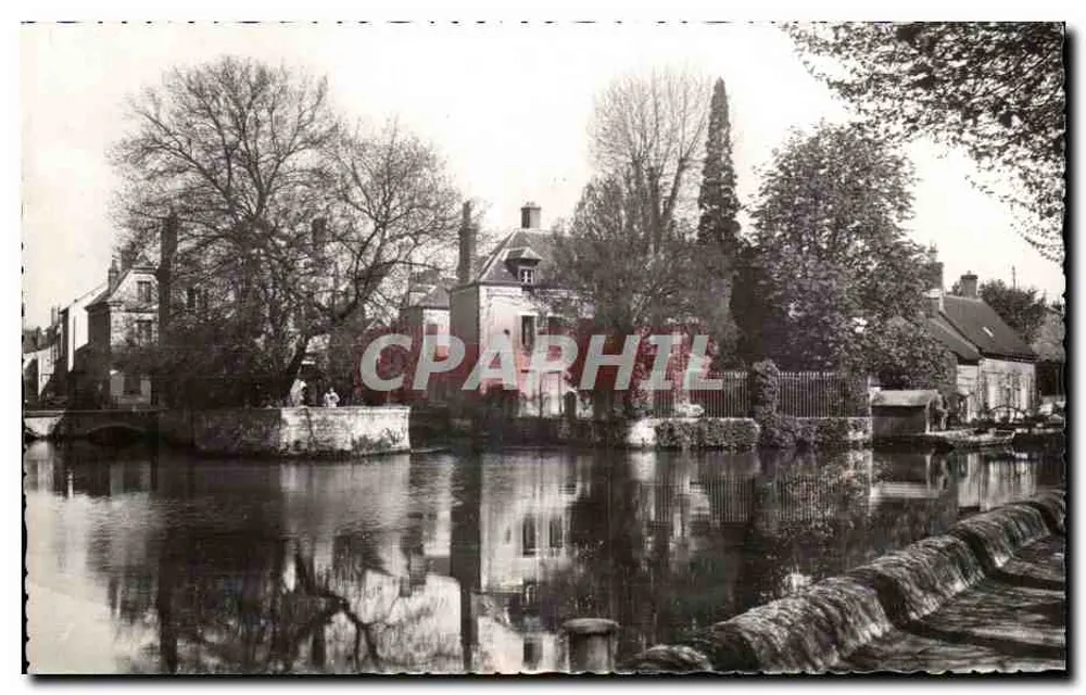 Montargis — Canal e Ruas sobre a Água — C. F. M. - Frente