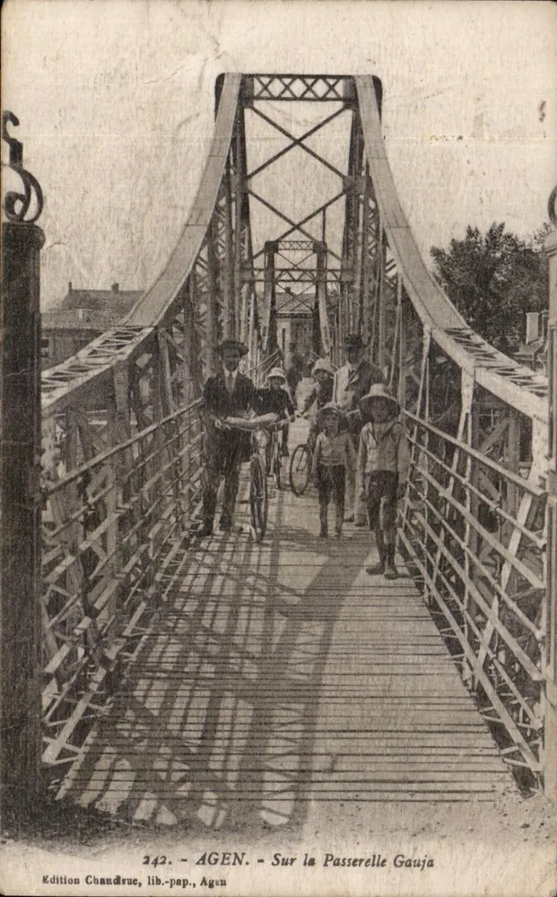 AGEN — Sur la Passerelle Gauja — Édition Chaudrue, lib.-pap., Agen - Vorderseite